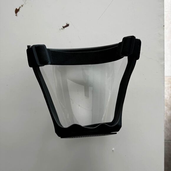 Clear Face Mask - Picture 3 of 8